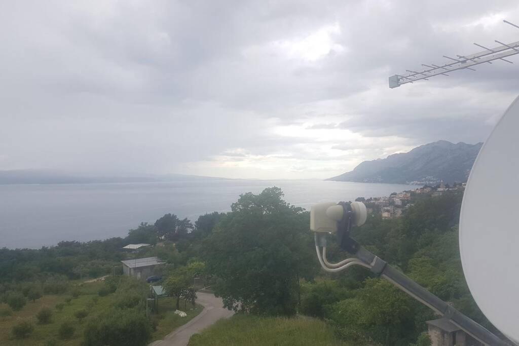 Apartman Nela Brela Buitenkant foto